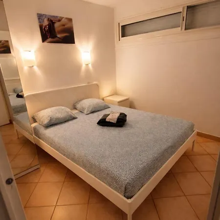 Naturiste Cap D'agde Port Ambonne 239 Агд
